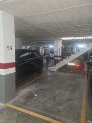 Aparcament cotxe a De Andalucía