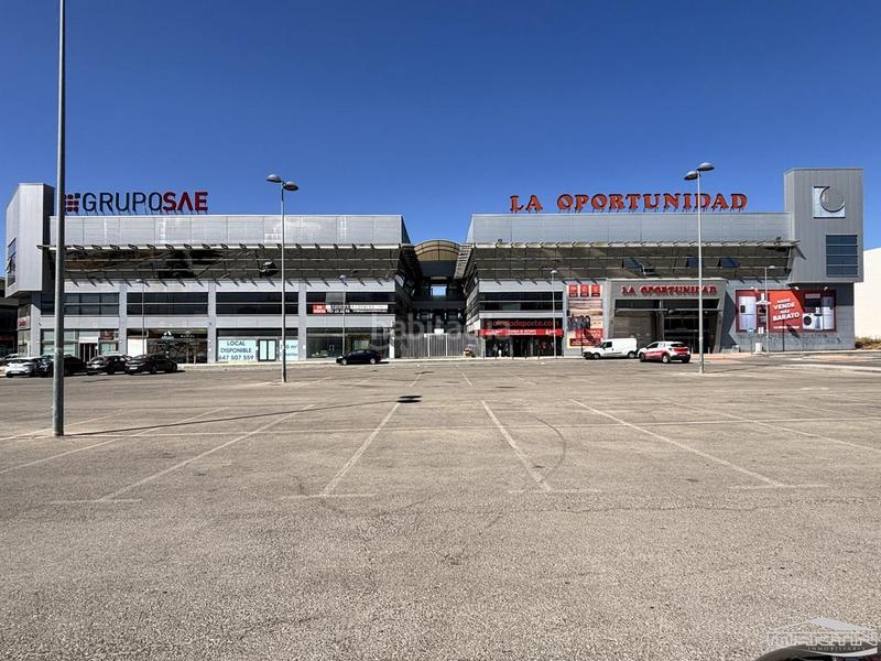 Foto caa0244a-bf29-4602-9d53-316b15cc0d23. Local comercial en luisa lopez fijo 1 en Navas del Selpillar Lucena