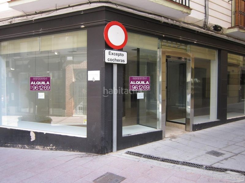Foto fbe253f1-8a82-4c20-9c68-b66e006b7060. Local comercial a Centro Lucena
