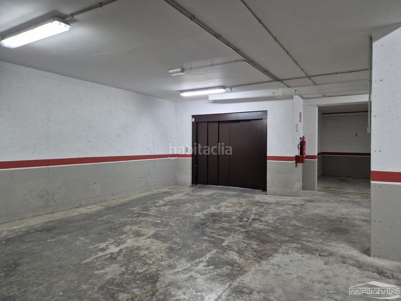 Foto 9e613f2d-5844-4221-9b39-b6802923e85a. Aparcament cotxe a jardín Lucena Lucena