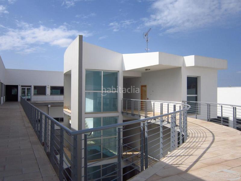 Foto 7a33d795-2661-4d6a-870b-bdbdb77a78e8. Oficina a Las Vegas - Campoaras Lucena