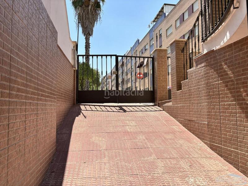 Foto 1c4596ac-6234-40de-814c-ecbb3eb8ca8c. House with pool in El Valle Lucena