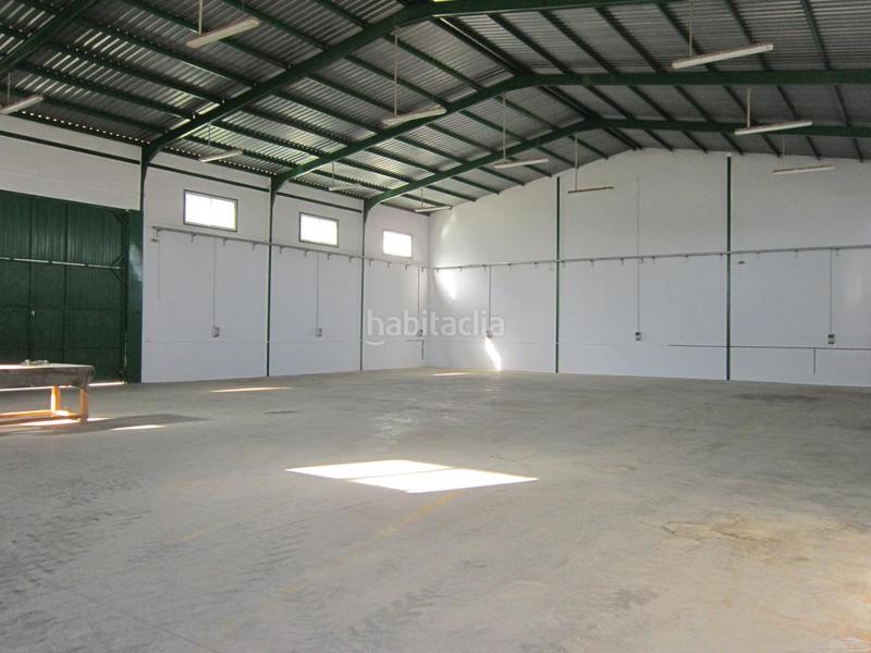 Foto effb1b68-0b73-4b79-be61-88cee74e6303. Rent industrial building in San Francisco Lucena