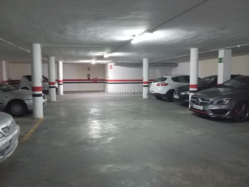 Foto b5b0d2d8-d715-4b75-85cd-f127f9361239. Aparcament cotxe a San Francisco Lucena