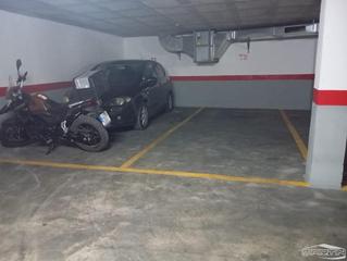 Car parking in Mires