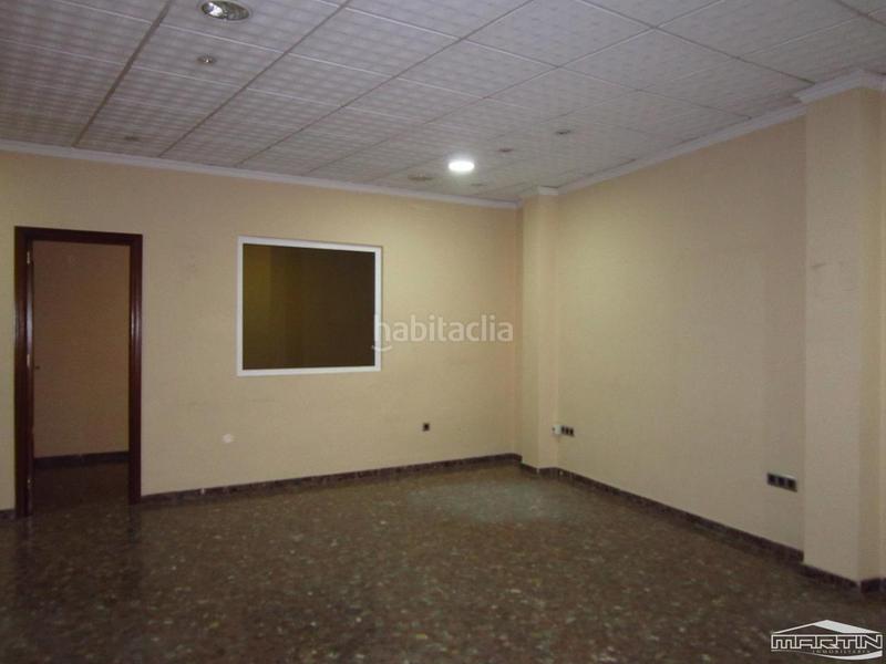 Foto b3277f05-a4b1-4c10-bea6-f0f130ef7672. Location bureau dans Centro Lucena