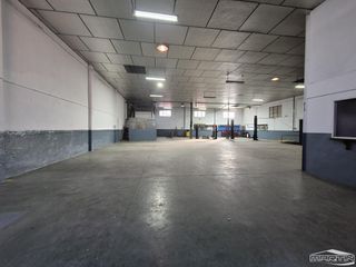 Rent Industrial building  Los manzanos