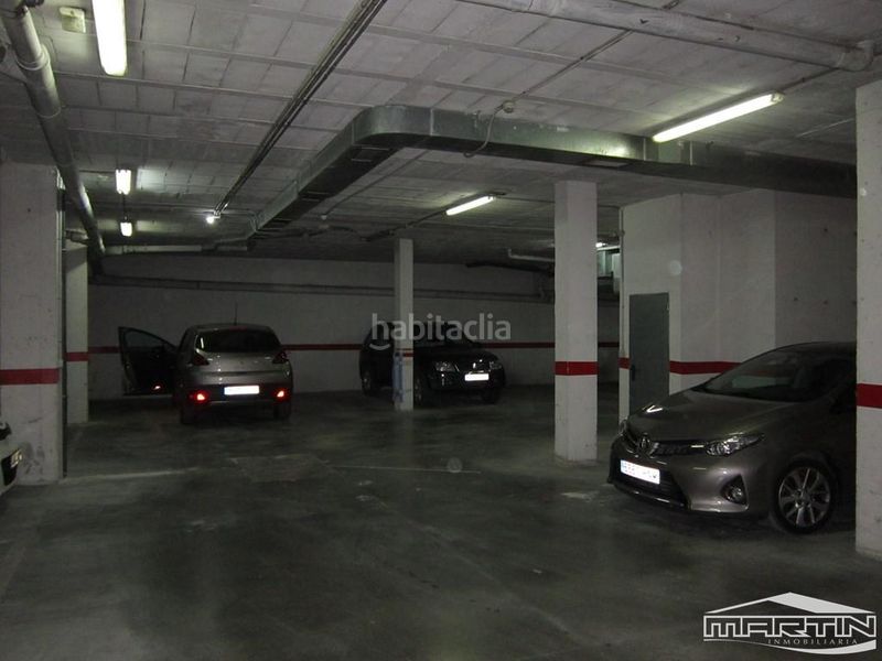 Foto 65626174-7b03-45d4-8cd9-1c9f9261e554. Aparcament cotxe a El Valle Lucena