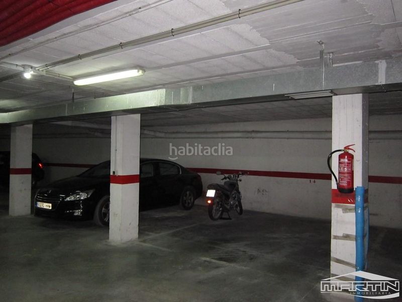 Foto 67c58d0d-0050-4a71-91c6-7ed3e498fb40. Aparcament cotxe a El Valle Lucena