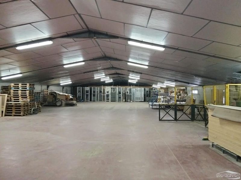 Foto aef13c91-ac5e-4bea-acac-4a2db67e9e3d. Nave industrial en Poleares Lucena