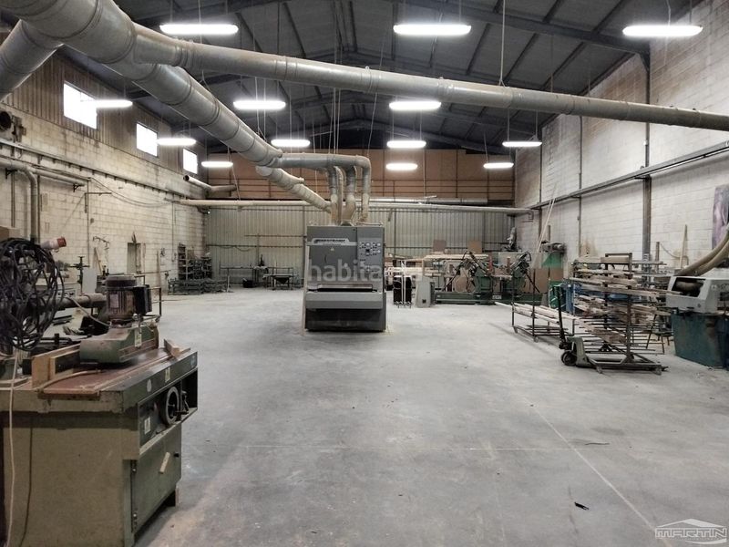 Foto b7391534-81d8-4f70-8a49-25375647b2db. Nave industrial en Poleares Lucena