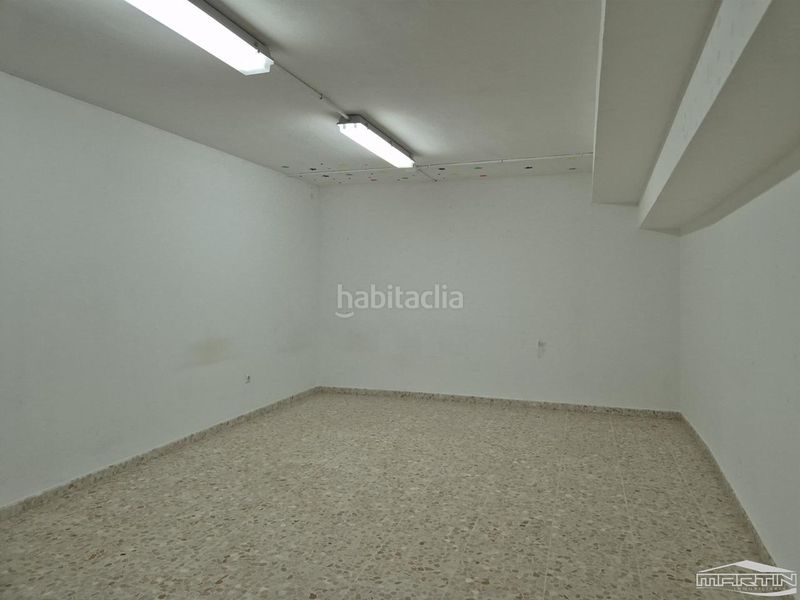 Foto 4b8d8683-cda4-4fe5-a2f5-56558d6618f6. Local comercial a Centro Lucena
