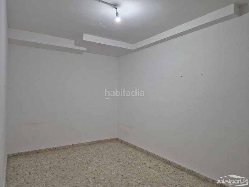 Foto 818f46c0-0aa3-41aa-a301-c588fd2fb58f. Local comercial a Centro Lucena