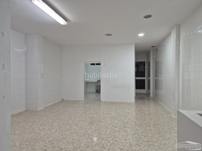 Foto de803845-8875-4919-8ee8-a9bbe70a6902. Local comercial a Centro Lucena
