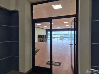 Rent Office space in Luisa lopez fijo 1