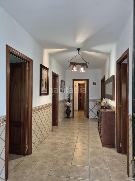 Foto 413a57ff-4359-4f67-9118-3c7b3ed86726. Casa amb piscina a Las Vegas - Campoaras Lucena