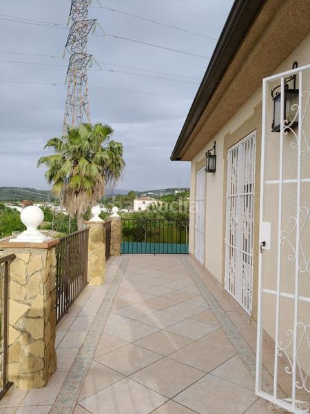 Foto 677abd49-1103-45aa-bbb8-79bd6f906424. Casa amb piscina a Poleares Lucena