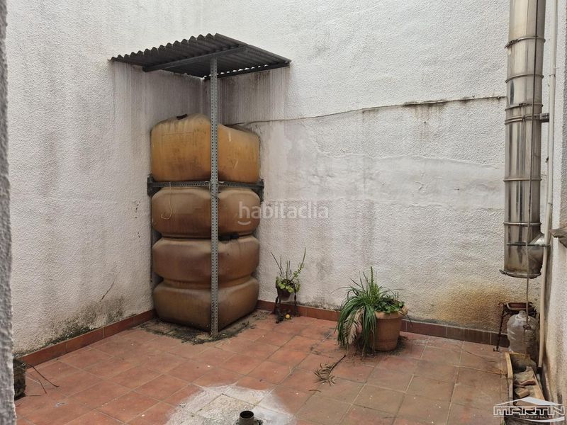 Foto c3dabb5b-d250-4453-a833-f264d9ad2265. Aparcament cotxe a Centro Lucena
