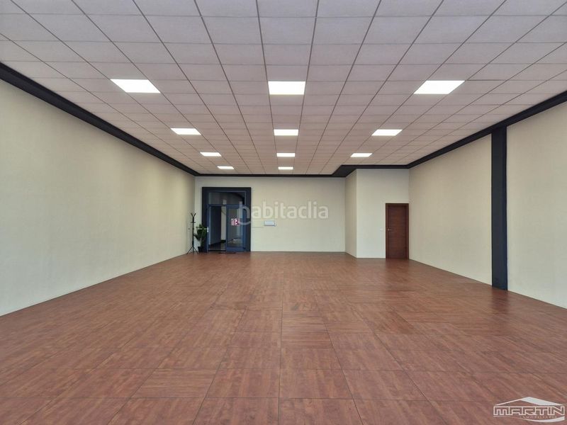Foto 90ff50a4-576c-4c08-812c-d0cc7793e1e3. Alquiler local comercial en luisa lopez fijo 1 en Lucena