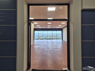 Locale commerciale in Luisa Lopez Fijo