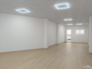 Local Comercial a Calle el Peso