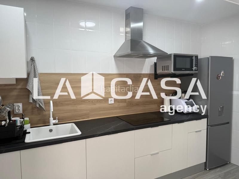 Foto e3d3d6b2-b6b6-415a-ac8f-b69d0ce9b096. Piso en Centro - Doña Mercedes Dos Hermanas