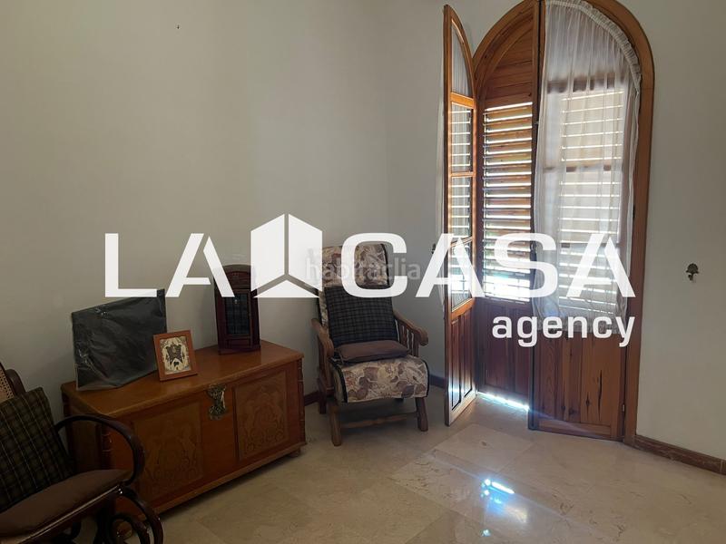 Foto aeb9f5cd-f69b-456d-8a2c-72ed95d8f92a. Casa a Centro - Doña Mercedes Dos Hermanas