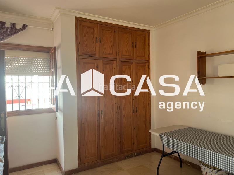 Foto f5b27580-cb59-4a24-a461-7ac90ae0343f. Casa a Centro - Doña Mercedes Dos Hermanas