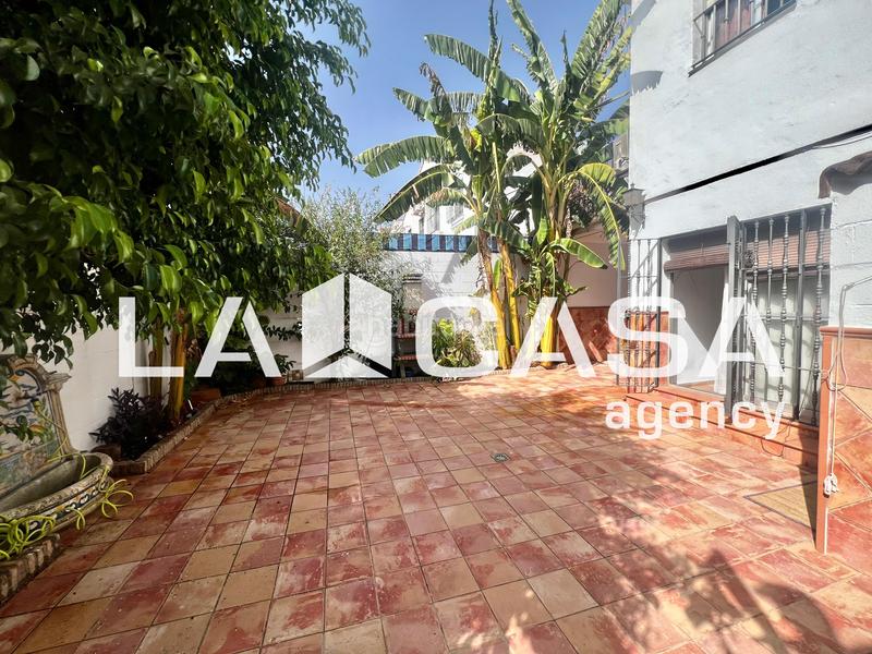 Foto ac6a2a7e-a75b-4f9d-abe7-61a3f39bd1ed. Casa en Centro - Doña Mercedes Dos Hermanas