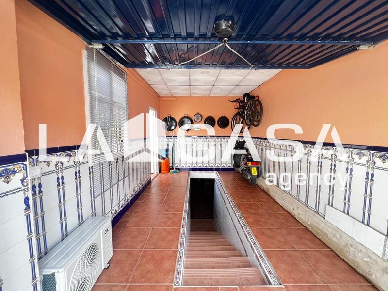 Foto 9df6c688-1e0b-48da-a31e-64acd14868aa. Casa en Centro - Doña Mercedes Dos Hermanas