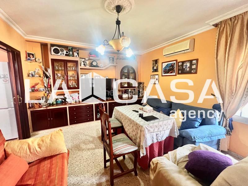 Foto cf6dc258-3144-412d-8105-3e0ad6033b01. Casa en Centro - Doña Mercedes Dos Hermanas