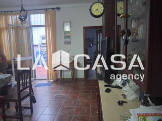Casa a Centro - Doña Mercedes. Casa de dos plantas con azotea en doña mercedes, junto a colegio