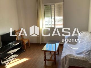 Appartement à Centro - Doña Mercedes. Piso acogedor con ascensor en reyes católicos, bien ubicado y li