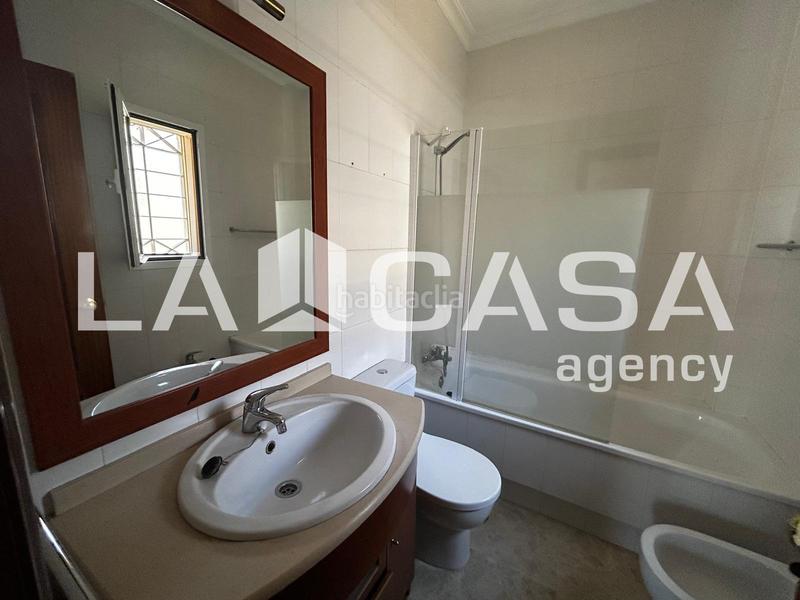Foto 413165d8-d9e5-4d91-95e9-577b5b092aee. Chalet con piscina in Olivar de Quintos Montequinto