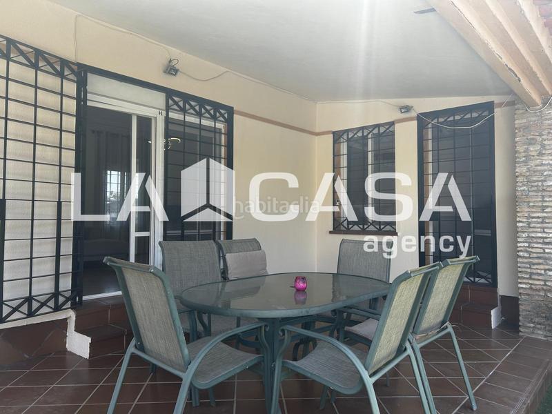Foto 53943b61-f055-4668-9868-946182b8deac. Chalet con piscina in Olivar de Quintos Montequinto