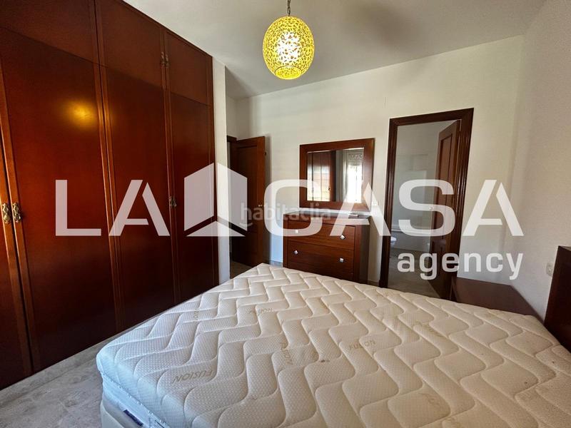 Foto ba7b146f-ddae-455a-8aa6-fb2b60984f93. Chalet con piscina in Olivar de Quintos Montequinto