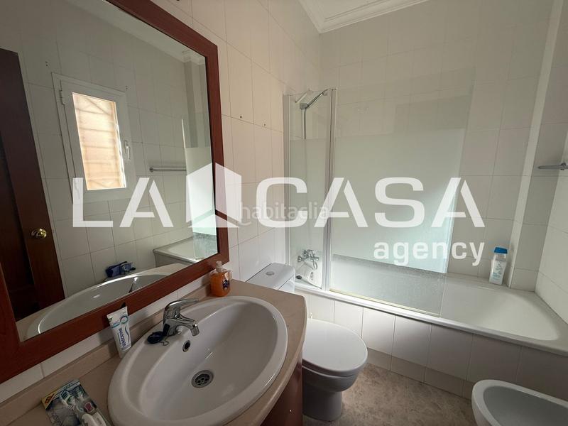 Foto bbf5588c-552b-4456-99fd-7ca0c7d086c7. Chalet con piscina in Olivar de Quintos Montequinto