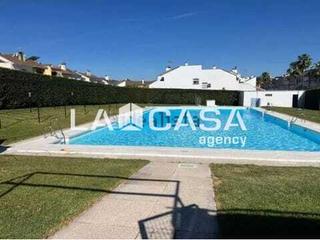 Casa adossada a Avenida de Europa