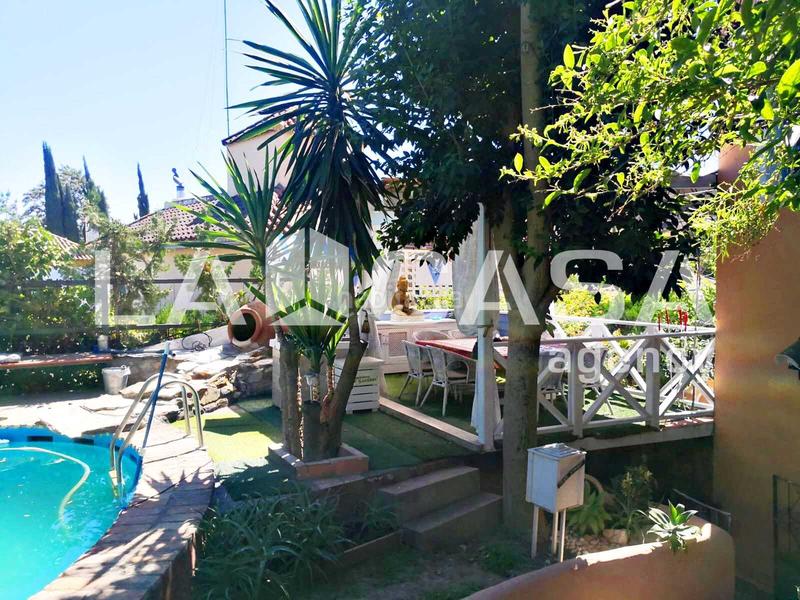 Foto c614d215-c263-412d-a87e-fe73129ca055. Xalet a cerros de Montequinto Montequinto