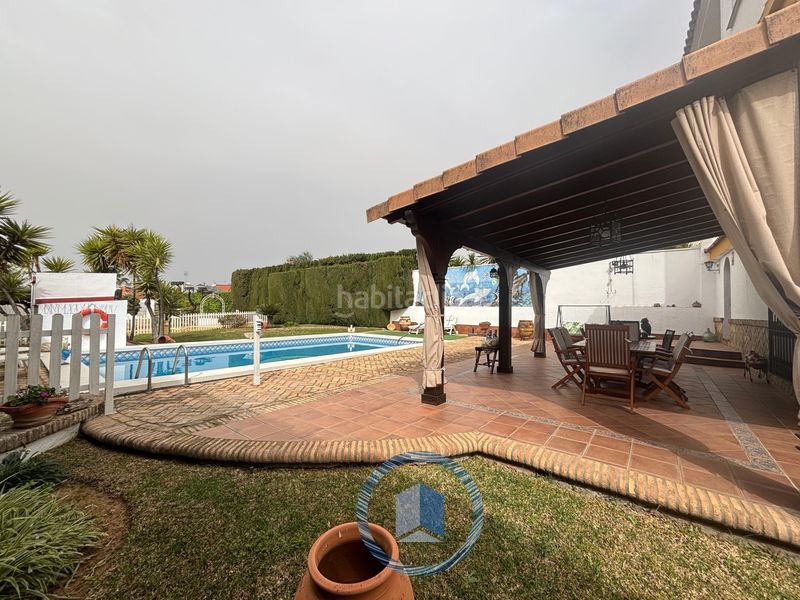 Foto 5ad0f714-330b-439e-b0cd-9351a3c518c2. Chalet in cerros de Montequinto Montequinto