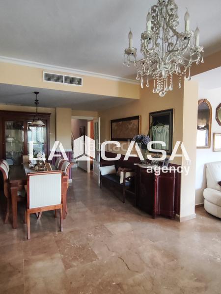 Foto cfc67ae6-0cc0-477f-982d-a519c997a7fc. Casa aparellada amb piscina a Condequinto Montequinto