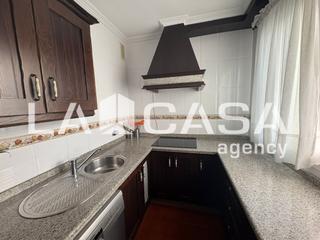 Pis a Avenida de Europa. Piso con terraza, garaje y piscina comunitaria en montequinto