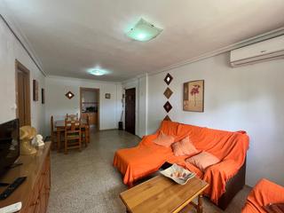 Planta baja en La Plata. Oportunidad en las águilas piso exterior con patio y trastero ju