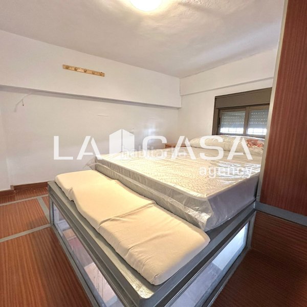 Foto 793ec381-dfba-4361-ba37-f0c8a9de21d4. Loft in Cruz Roja Sevilla