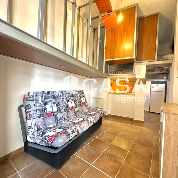 Foto 8e5f42a8-ddb1-488a-8040-416df9e81ccf. Loft in Cruz Roja Sevilla