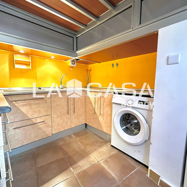 Foto b8edaa07-b2ac-4939-9efc-5769c736f26d. Loft in Cruz Roja Sevilla