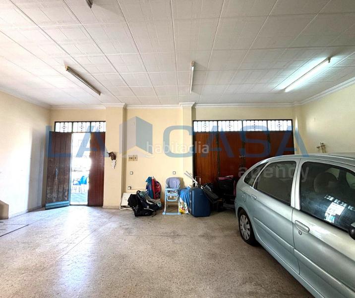 Foto 40ae7062-86fa-4e5e-a1ea-1bbe09c2a701. Haus mit parking in San Carlos - San José Sevilla