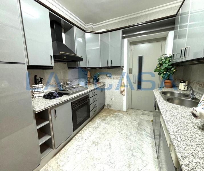 Foto ab11911e-a9fa-4548-a4e0-fa7854459202. Haus mit parking in San Carlos - San José Sevilla