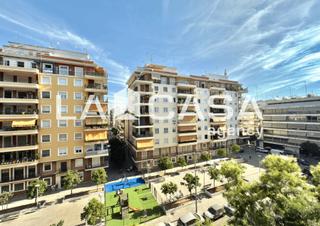 Appartement à Los Remedios. Magnífica vivienda con terraza y garaje en los remedios
