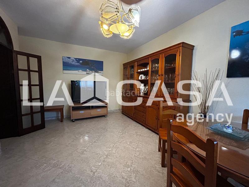 Foto 688c3031-8a11-4ff4-8433-0470ff7d3a5d. Reihenhaus mit pool in Avenida de Europa Montequinto
